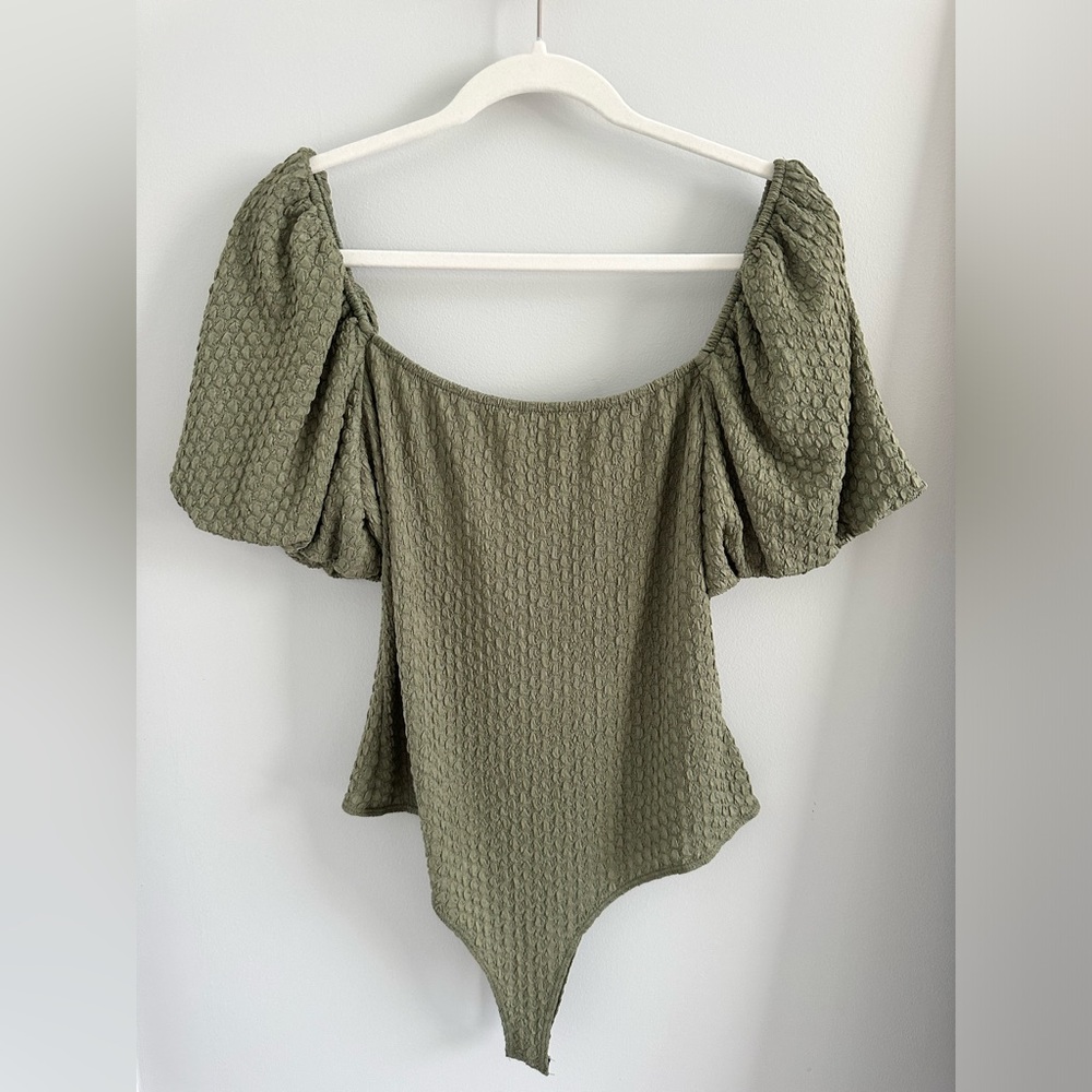 Francesca's bubble sleeve bodysuit - XL